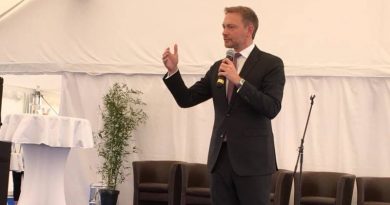 FDP Bundesvorsitzender Christian Lindner lobt Mittelstand aus Stendal FDP Bundesvorsitzender Christian Lindner lobt Mittelstand aus Stendal